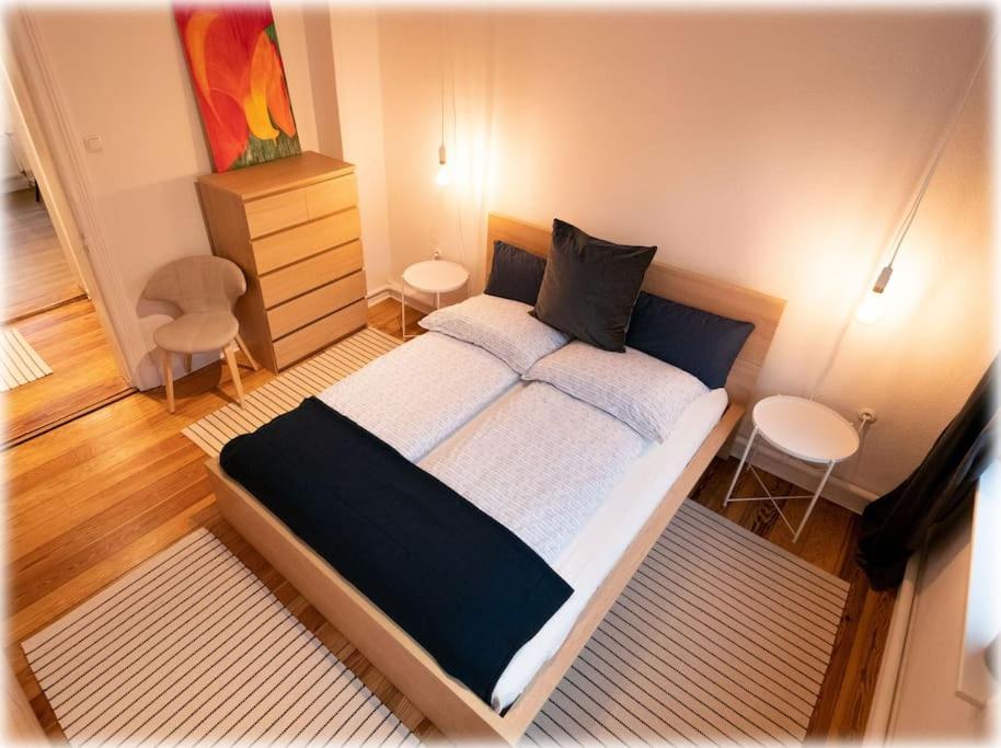 Gemuetlich - 2 Zimmer-Altbau, 24H Check-In Киль Экстерьер фото